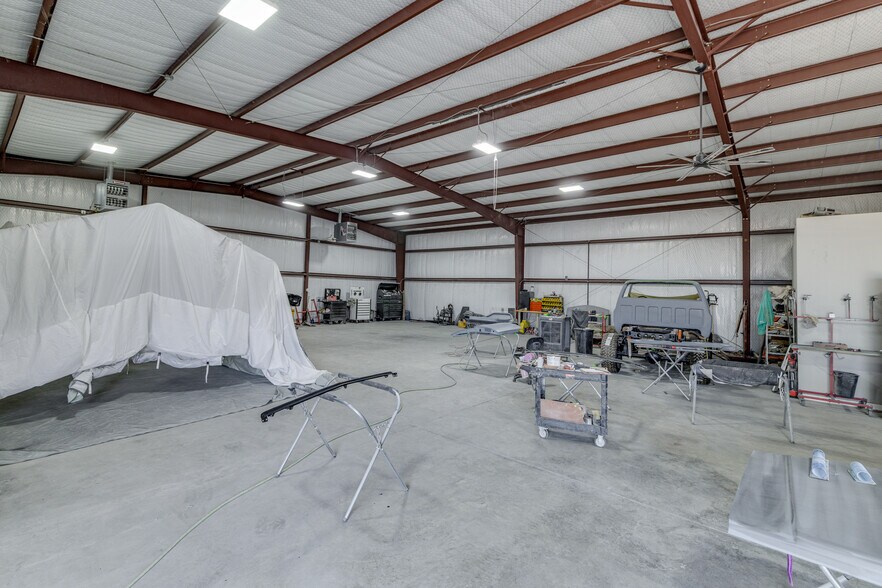More Photos Of 169 Sterling Ave, West Monroe Flex For Sale