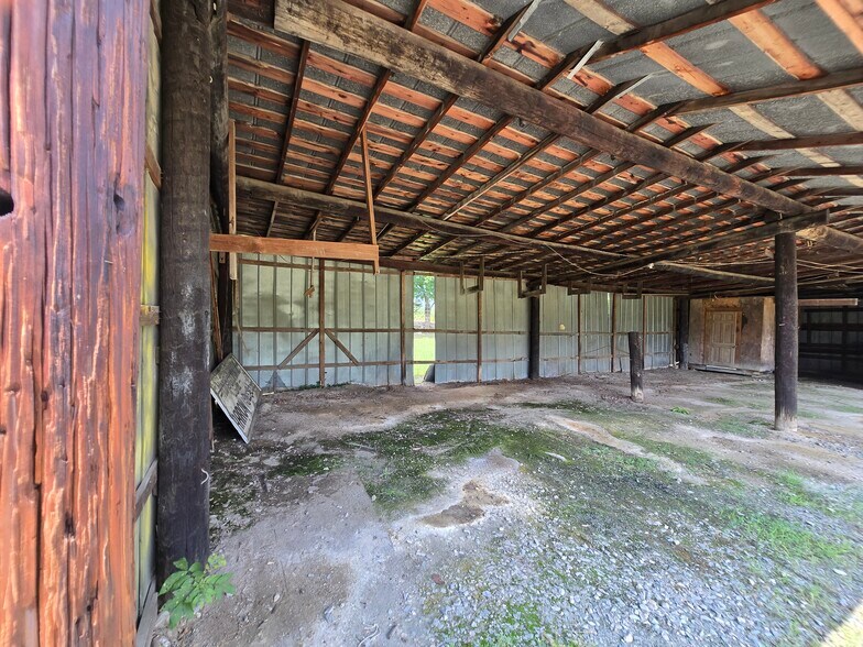 More Photos Of 325 Winslow St, Fayetteville Loft Creative Space For Lease