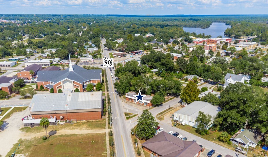 More Photos Of 5118 Canal St, Milton Freestanding For Lease