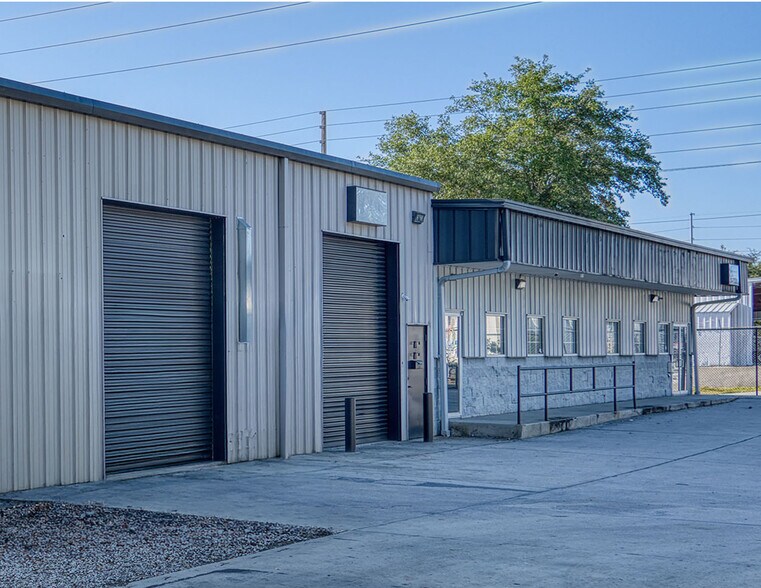 More Photos Of 77 W Illiana St, Orlando Flex For Lease