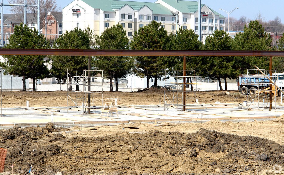 More Photos Of 121st & Metcalf Ave, Overland Park Unknown For Lease