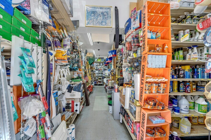 More Photos Of 4415 Park Ave, Union City Storefront Retail Residential For Lease