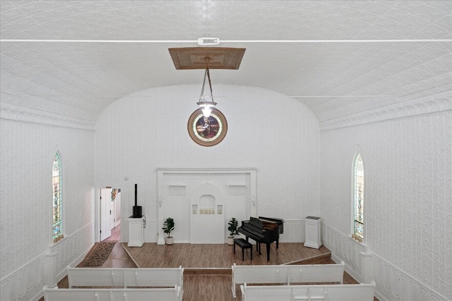 More Photos Of 508 NW 3rd Ave, Canby Religious Facility For Sale