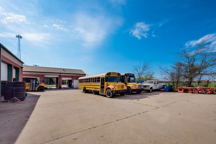 More Photos Of 712 State Highway 78 S, Farmersville Auto Repair For Sale