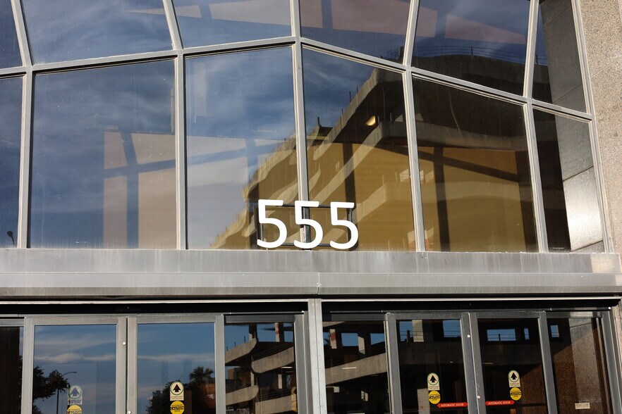 More Photos Of 555 N Carancahua St, Corpus Christi Office For Lease