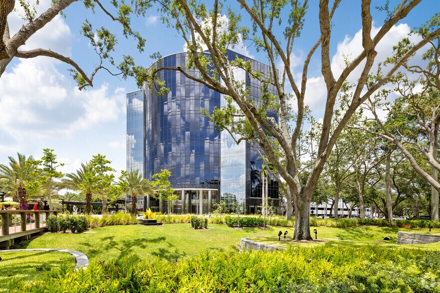 More Photos Of 5355 Town Center Rd, Boca Raton Office For Lease