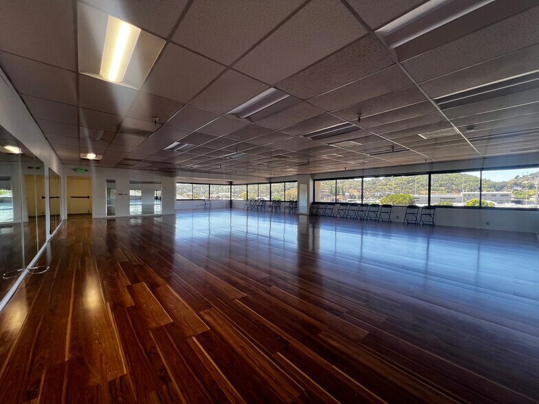 More Photos Of 1133 Francisco Blvd E, San Rafael Storefront Retail Office For Lease