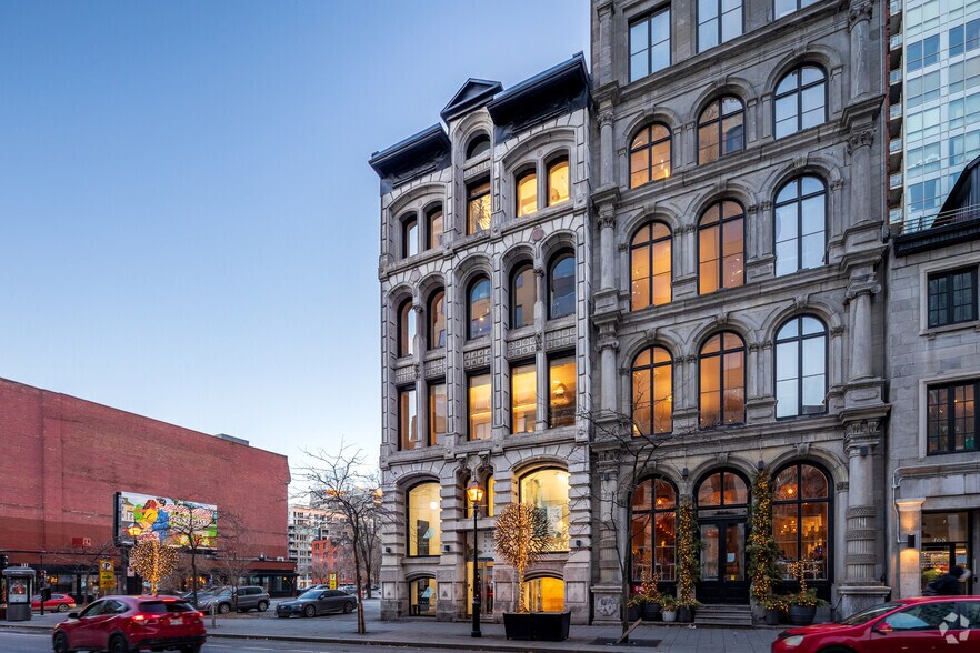 More Photos Of 460-464 Mcgill, Montréal Office For Sale