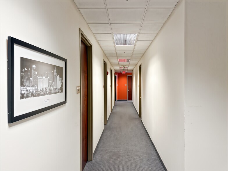 More Photos Of 4720 Salisbury Rd, Jacksonville Coworking Space