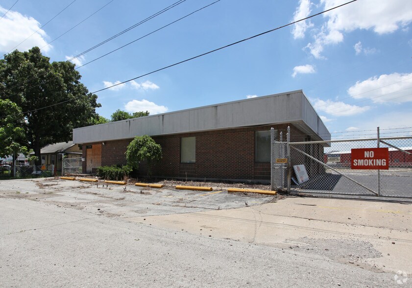 Primary Photo Of 910 N Prospect Ave, Kansas City Office For Lease
