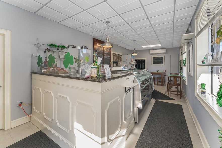 More Photos Of 615 3rd Ave, Alpha Freestanding For Sale