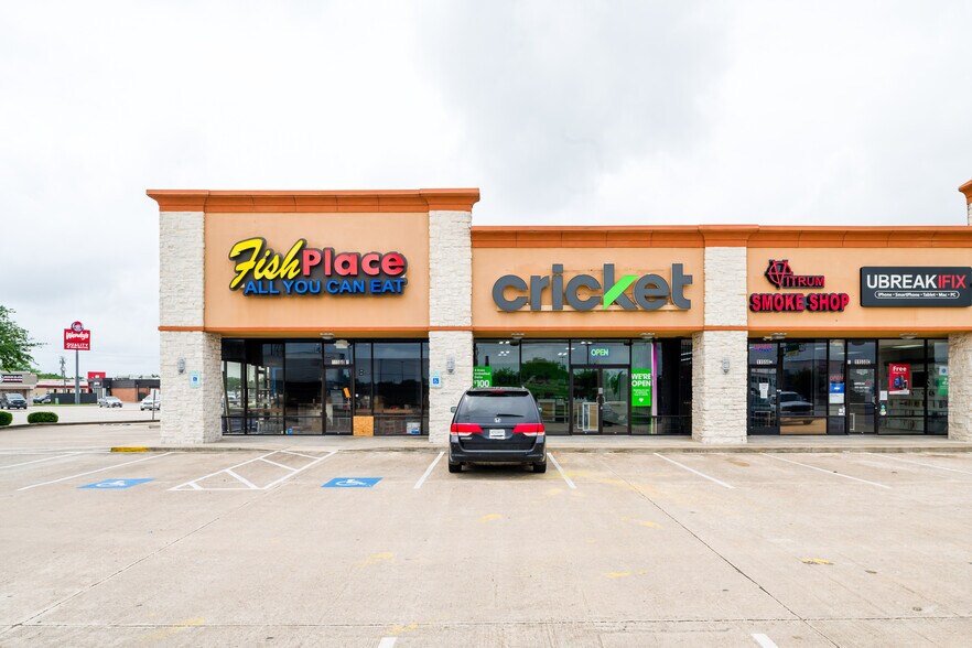 More Photos Of 11550 Gulf Fwy, Houston Unknown For Lease