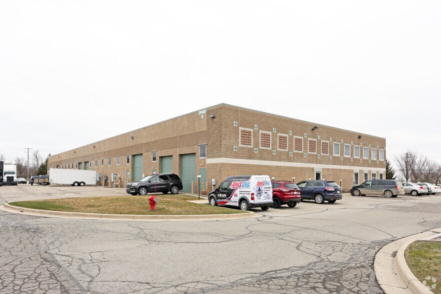 More Photos Of 29445 Beck Rd, Wixom Research And Development For Lease