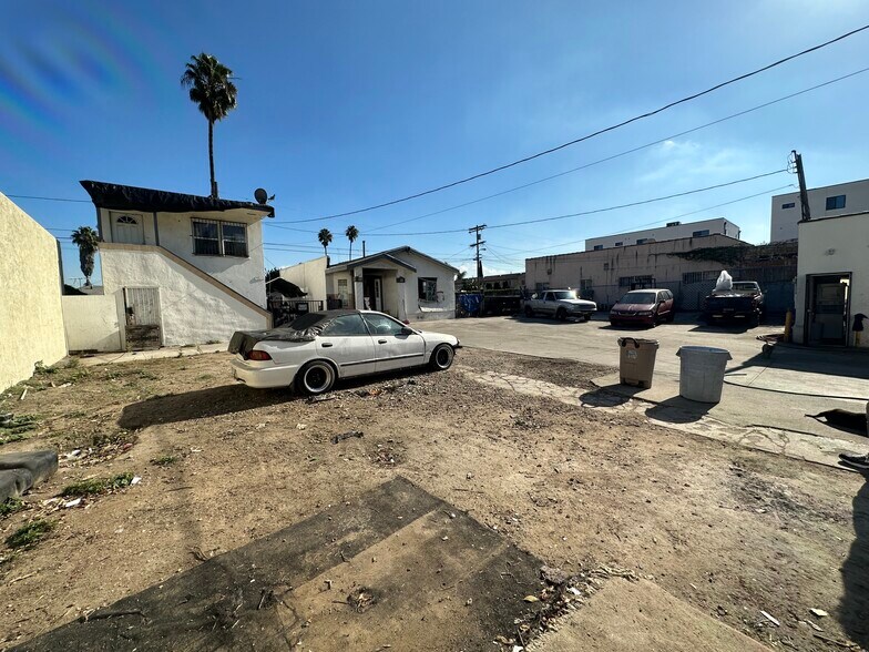 More Photos Of 8872 S Vermont Ave, Los Angeles Land For Lease