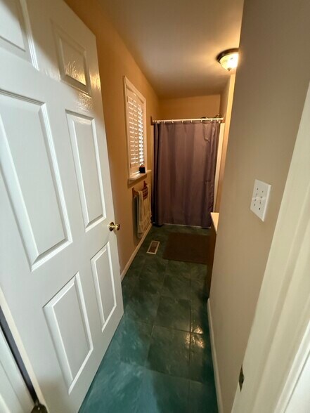 More Photos Of 2113 Wrightsville Ave, Wilmington Flex For Sale