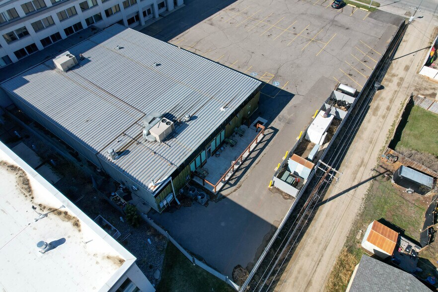 More Photos Of 801 N Fee St, Helena Bar For Sale