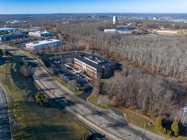 More Photos Of 1300 Highland Corporate Dr, Cumberland Medical For Sale