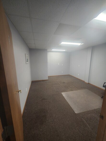 More Photos Of 301 N Main St, Pine Island Office For Sale
