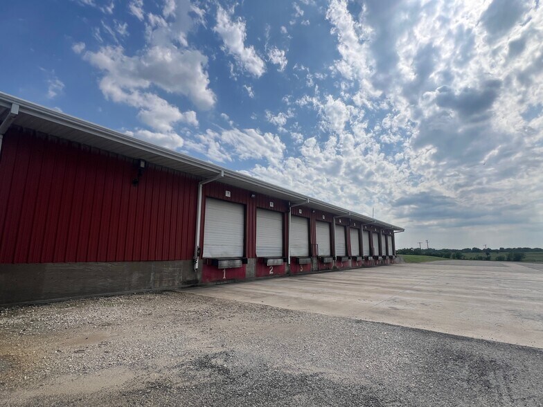 More Photos Of 317 Meyers Dr, Sherman Unknown For Lease