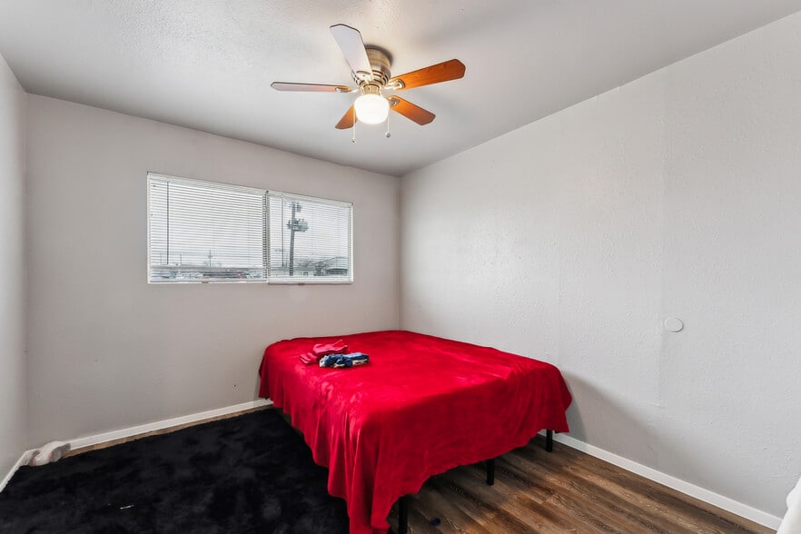 More Photos Of 2401-2411 Doreen St, Grand Prairie Apartments For Sale