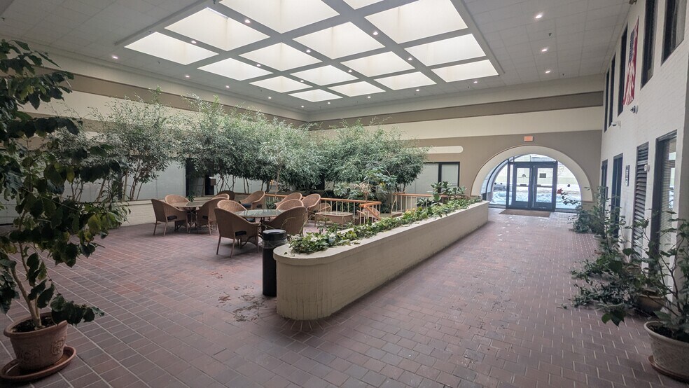 More Photos Of 144 Exchange Blvd, Rochester Office For Lease