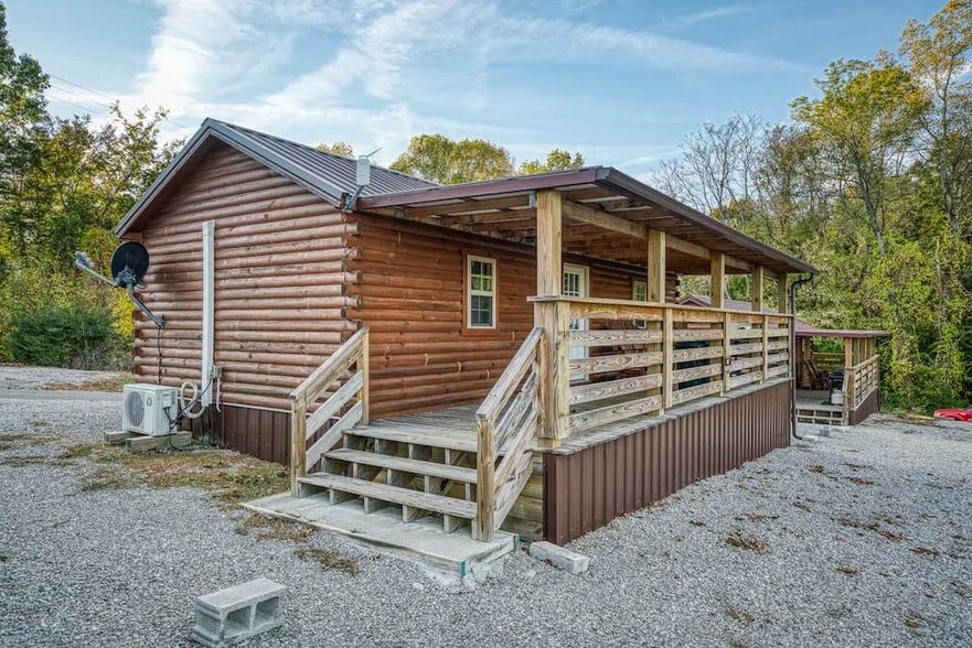 More Photos Of 440 Arlon Webb Rd, Celina Marina For Sale