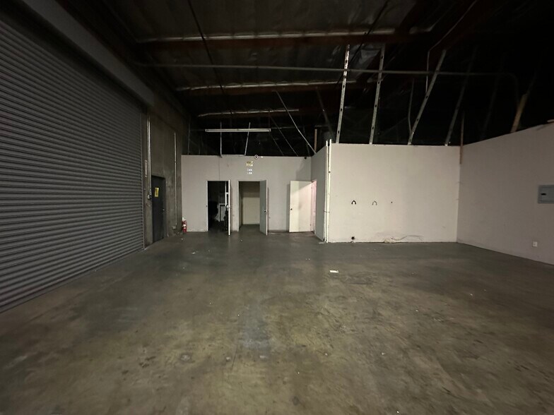 More Photos Of 18409 E Valley Blvd, City of Industry Warehouse For Lease