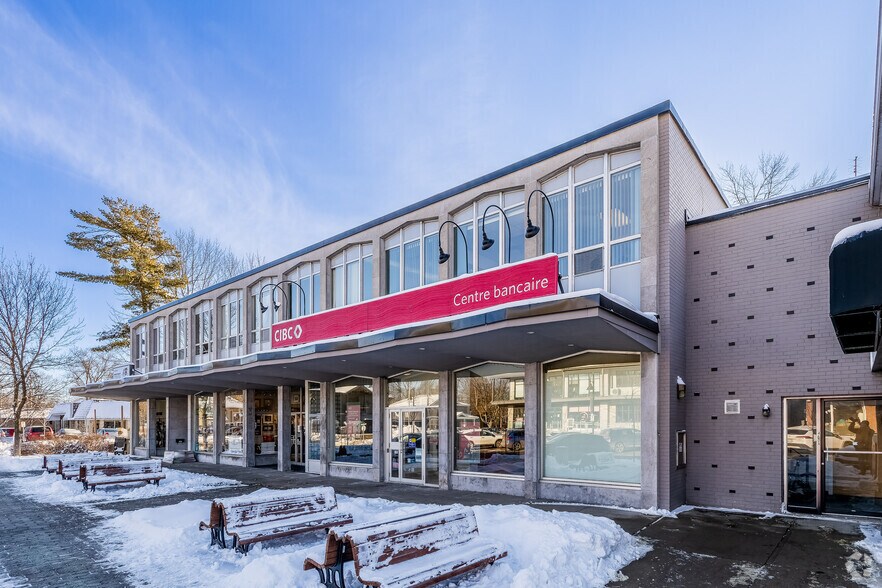 More Photos Of 438-448 Beaconsfield Boul, Beaconsfield Storefront Retail Office For Sale