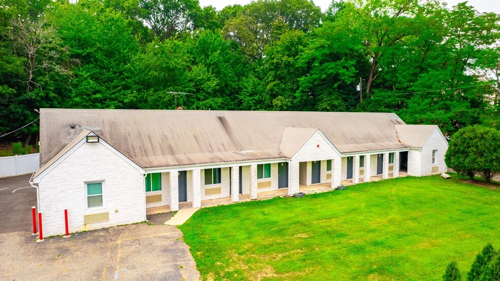 More Photos Of 425 NJ-17, Ramsey Hotel For Sale