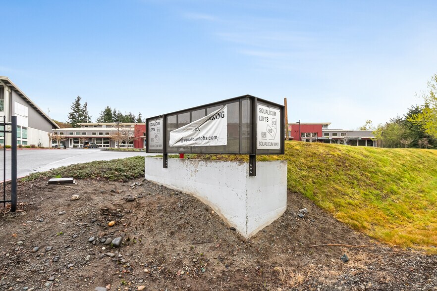 More Photos Of 905 Squalicum Way, Bellingham Flex For Sale