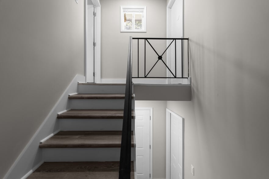 More Photos Of 2612 Steele Ave SW, Atlanta Apartments For Sale