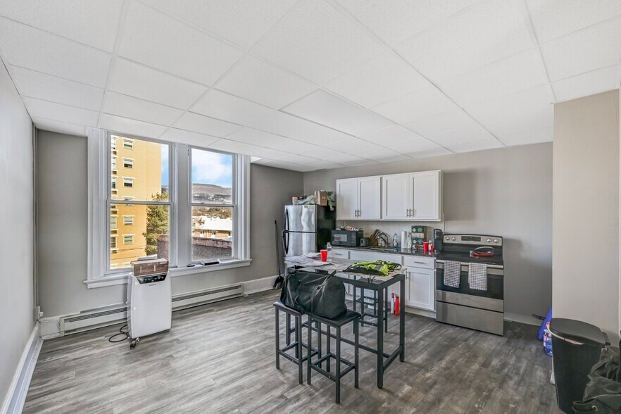 More Photos Of 310-312E Lackawanna Ave, Olyphant Apartments For Sale