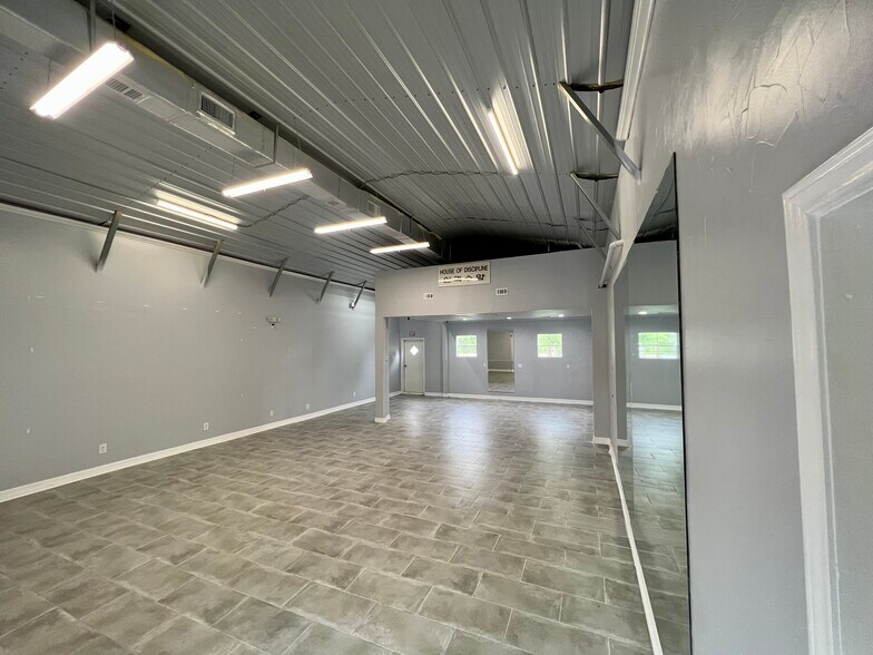 More Photos Of 2213 Ellis Dr, Rosharon Warehouse For Sale