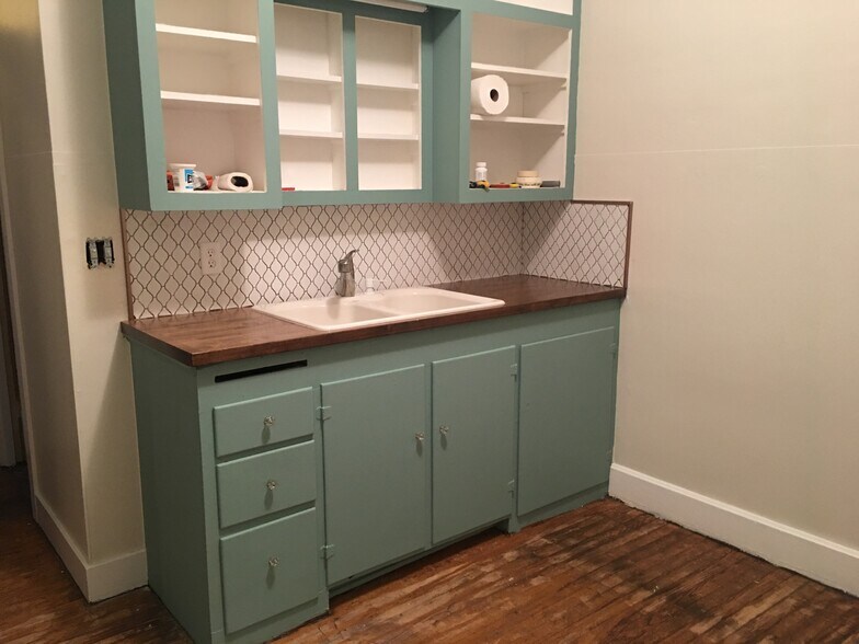 More Photos Of 541-549 Pine St, Burlington Storefront Retail Residential For Sale