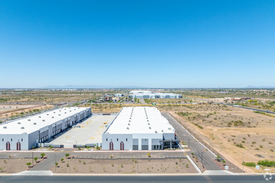 More Photos Of 9350 E Elliot Rd, Mesa Distribution For Lease