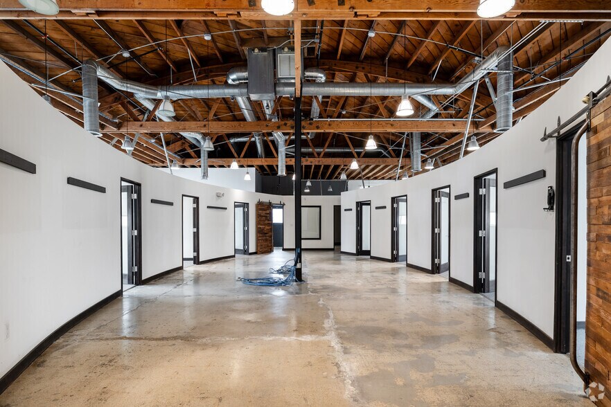 More Photos Of 145-147 Bay St, Santa Monica Loft Creative Space For Lease
