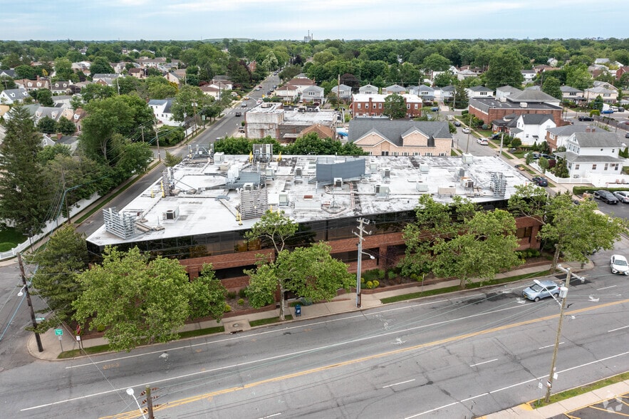 More Photos Of 1800 Rockaway Ave, Hewlett Office For Sale