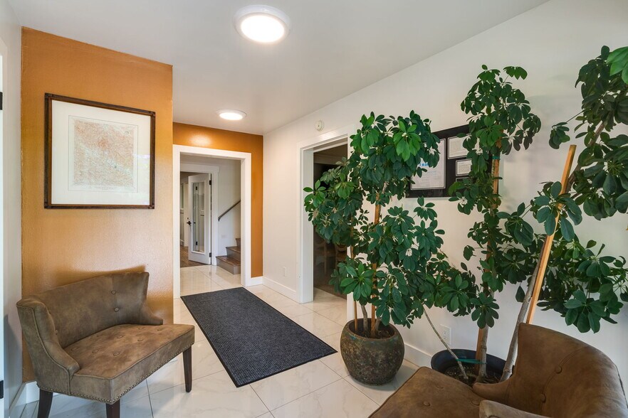 More Photos Of 899 Dowdell Ln, Saint Helena Warehouse For Sale