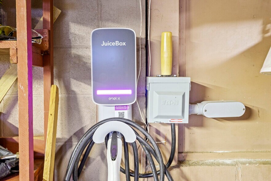 More Photos Of 6 Arbor Dr, Glens Falls Office For Sale