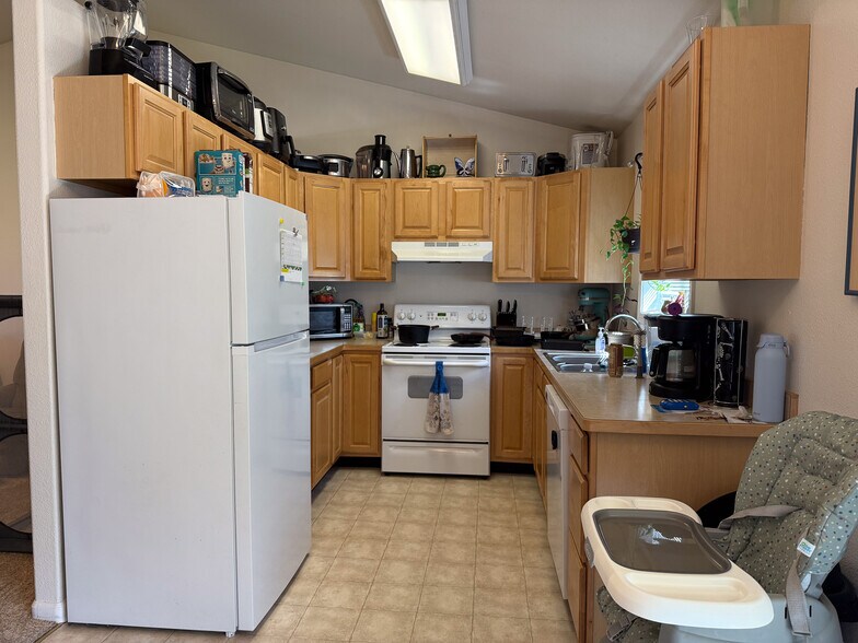 More Photos Of 3010 Elm St, Baker City Apartments For Sale