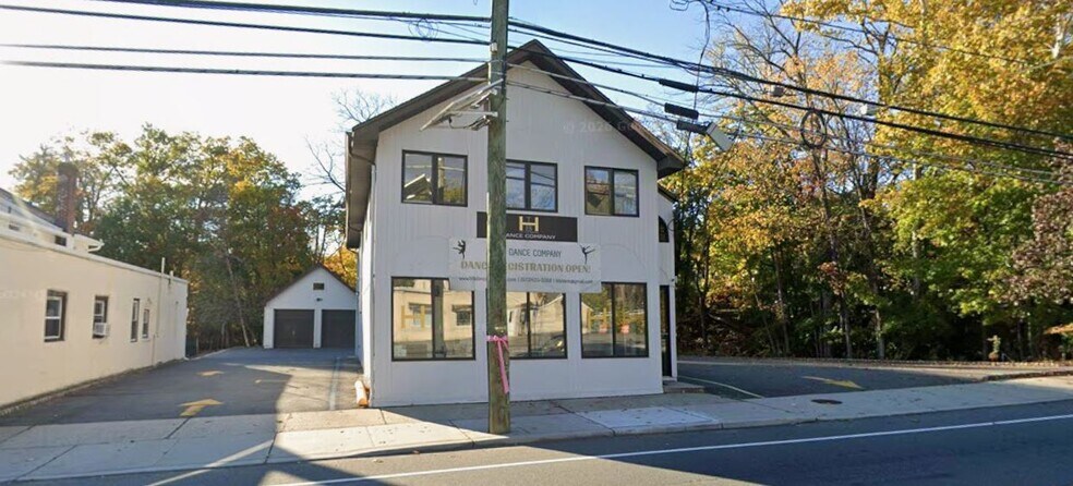 More Photos Of 614 Pompton Ave, Cedar Grove Freestanding For Sale