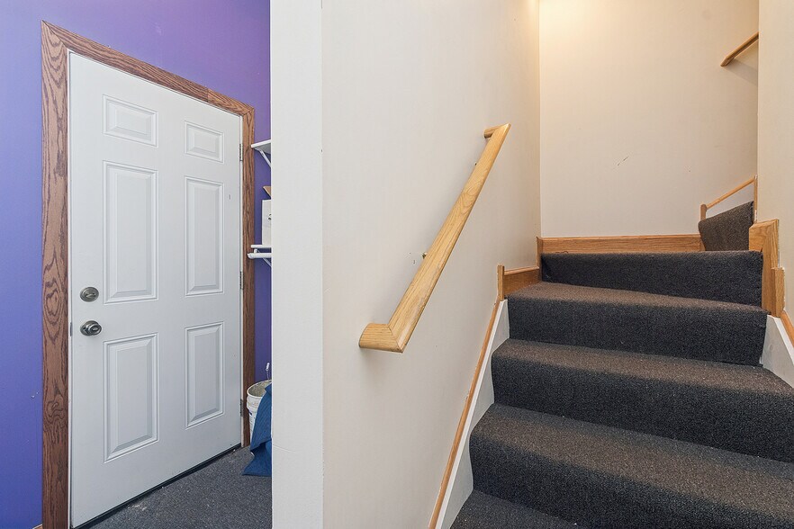 More Photos Of 6401 W 107th St, Worth Freestanding For Sale