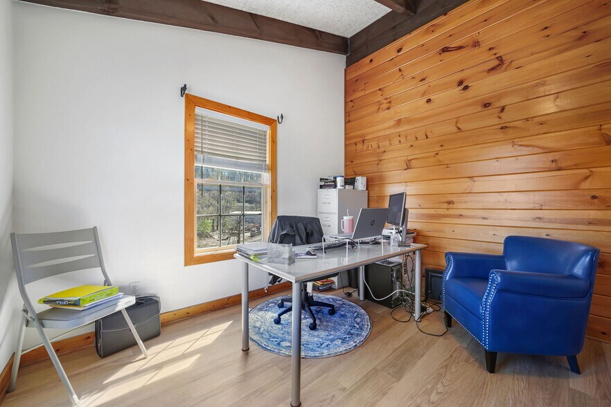 More Photos Of 243 Old Highway 5 S, Ellijay Loft Creative Space For Sale