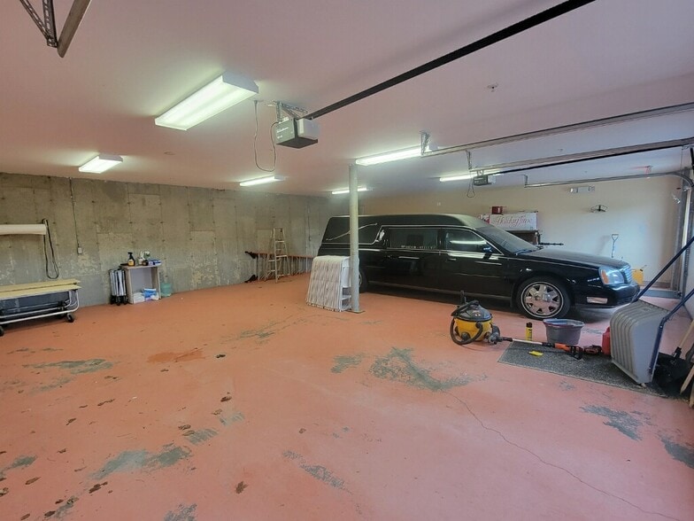 More Photos Of 220 Court St, Machias Medical For Sale
