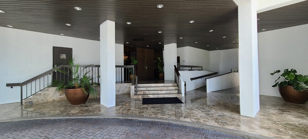 More Photos Of 151 SE 15th Rd, Miami Loft Creative Space For Sale