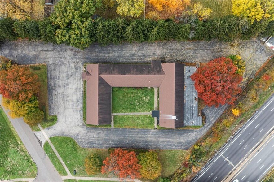More Photos Of 1900 East Ave, Akron Religious Facility For Sale