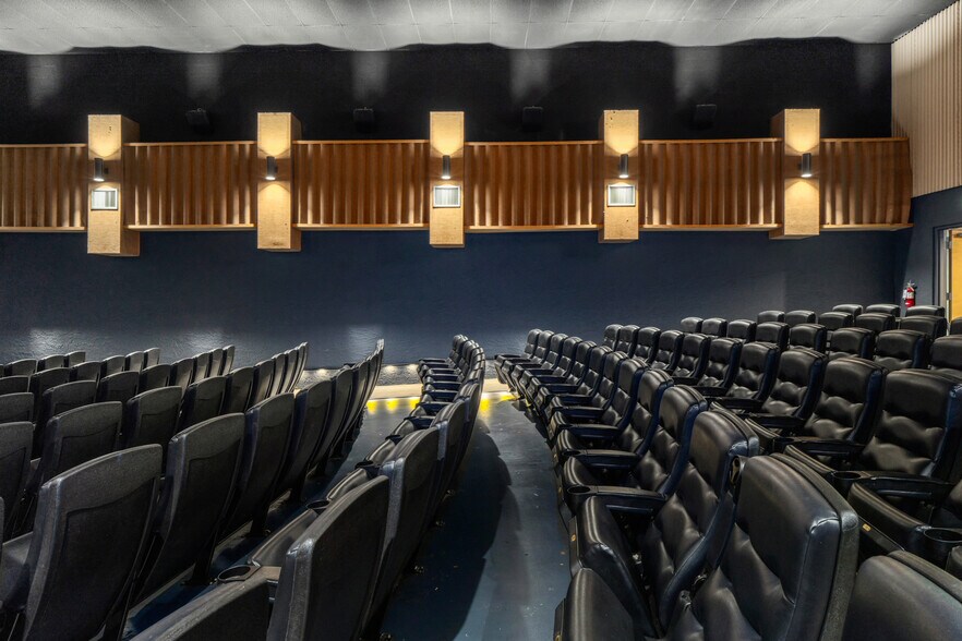 More Photos Of 3750 US Highway 27 N, Sebring General Retail For Lease