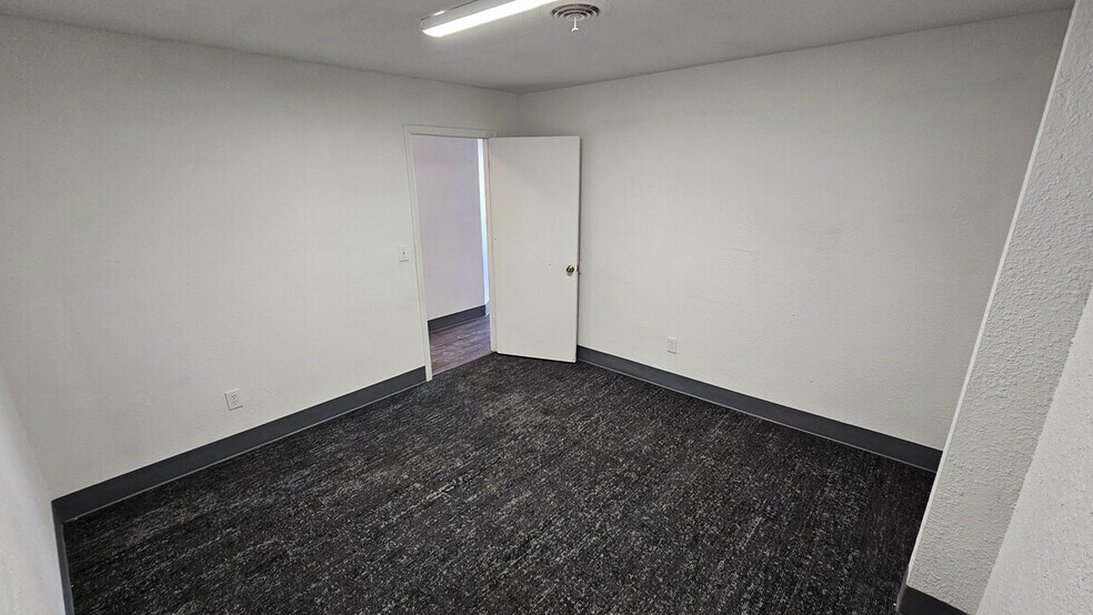 More Photos Of 12100 W 52nd Ave, Wheat Ridge Warehouse For Lease