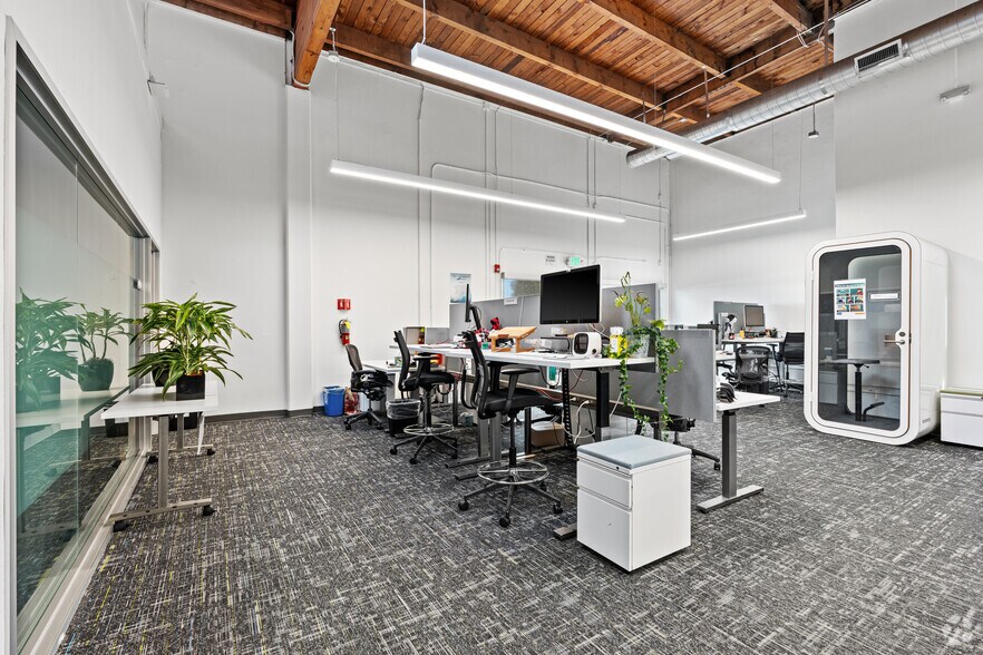 More Photos Of 699 Veterans Blvd, Redwood City Office For Lease