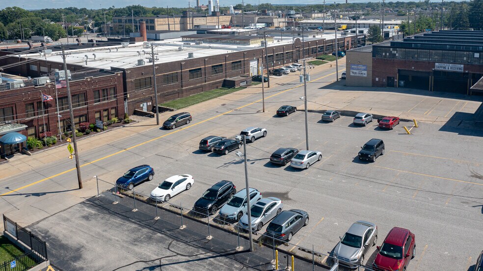 More Photos Of 2201-2235 W 110th St, Cleveland Warehouse For Lease